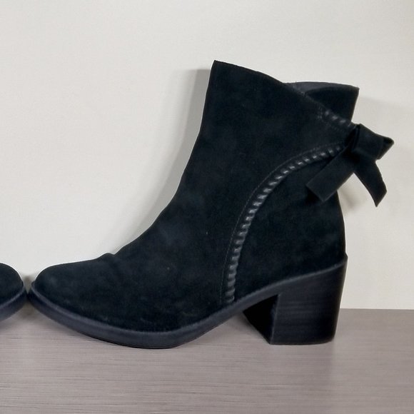 UGG Fraise Whipstitch Bow Ankle Bootie, Black Suede, Womens Size 11 / 42 - Picture 7 of 13